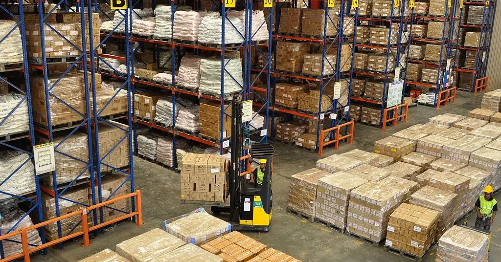 How to Manage E-Commerce Warehouses Efficiently?